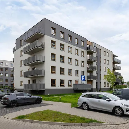 Przestronny W Zielonej Okolicy Parking By Renters *