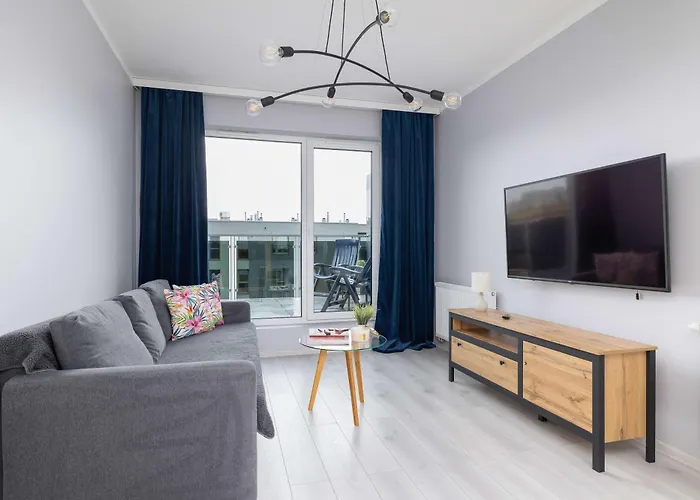 Przestronny W Zielonej Okolicy Parking By Renters