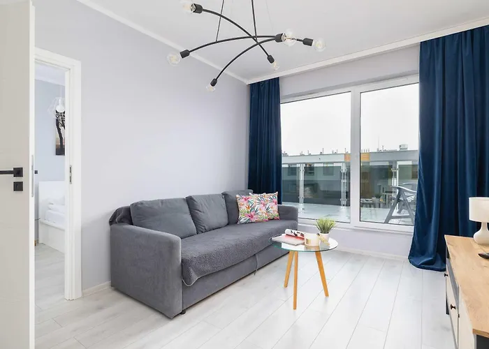 Przestronny W Zielonej Okolicy Parking By Renters